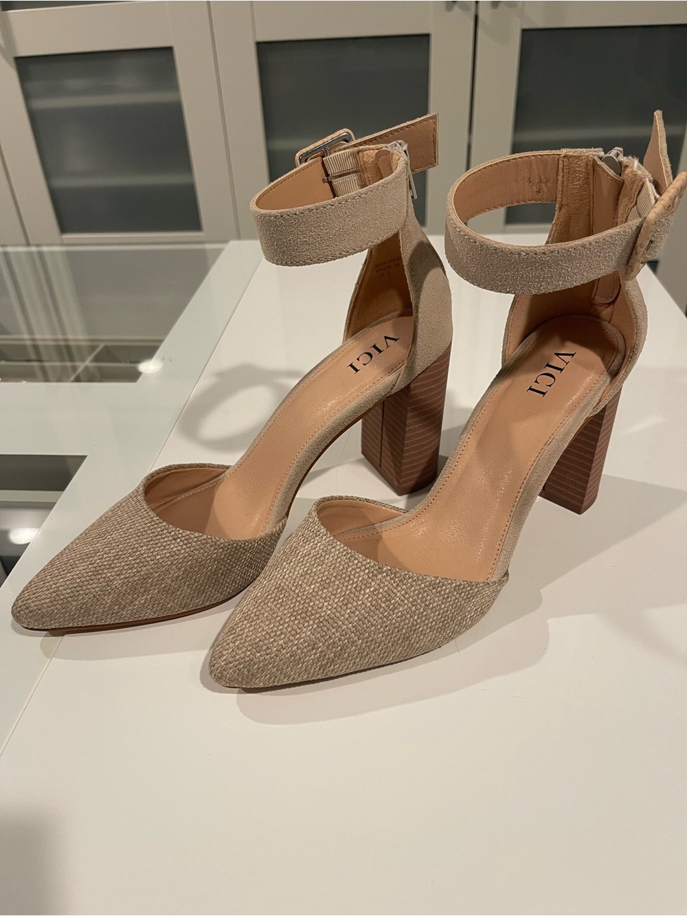 Vici NIB Reva Beige Women's Heels
